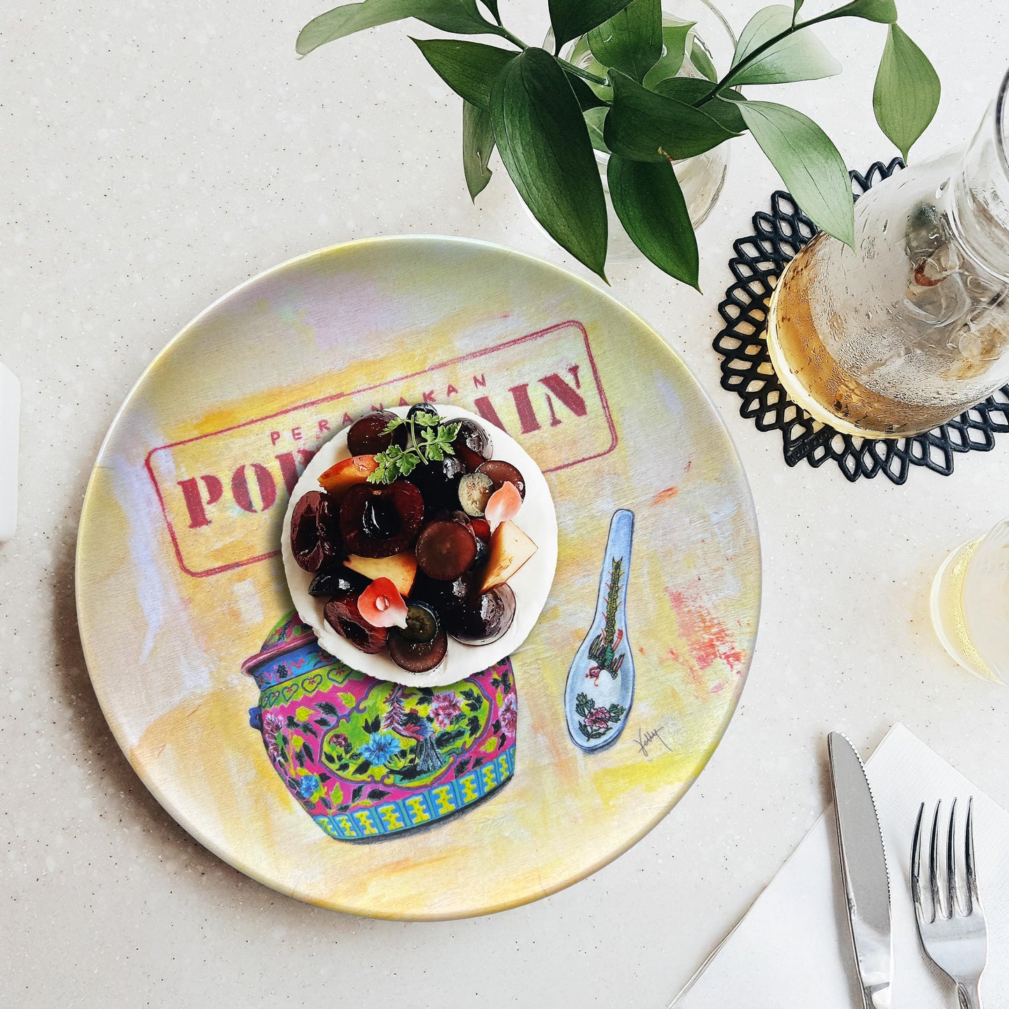 Singapura Bamboo Plate: Peranakan Porcelain